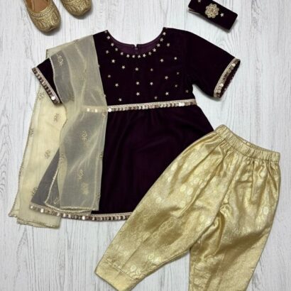 The Velvet Starburst Kurta Set