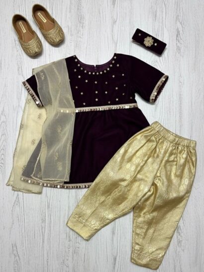 The Velvet Starburst Kurta Set